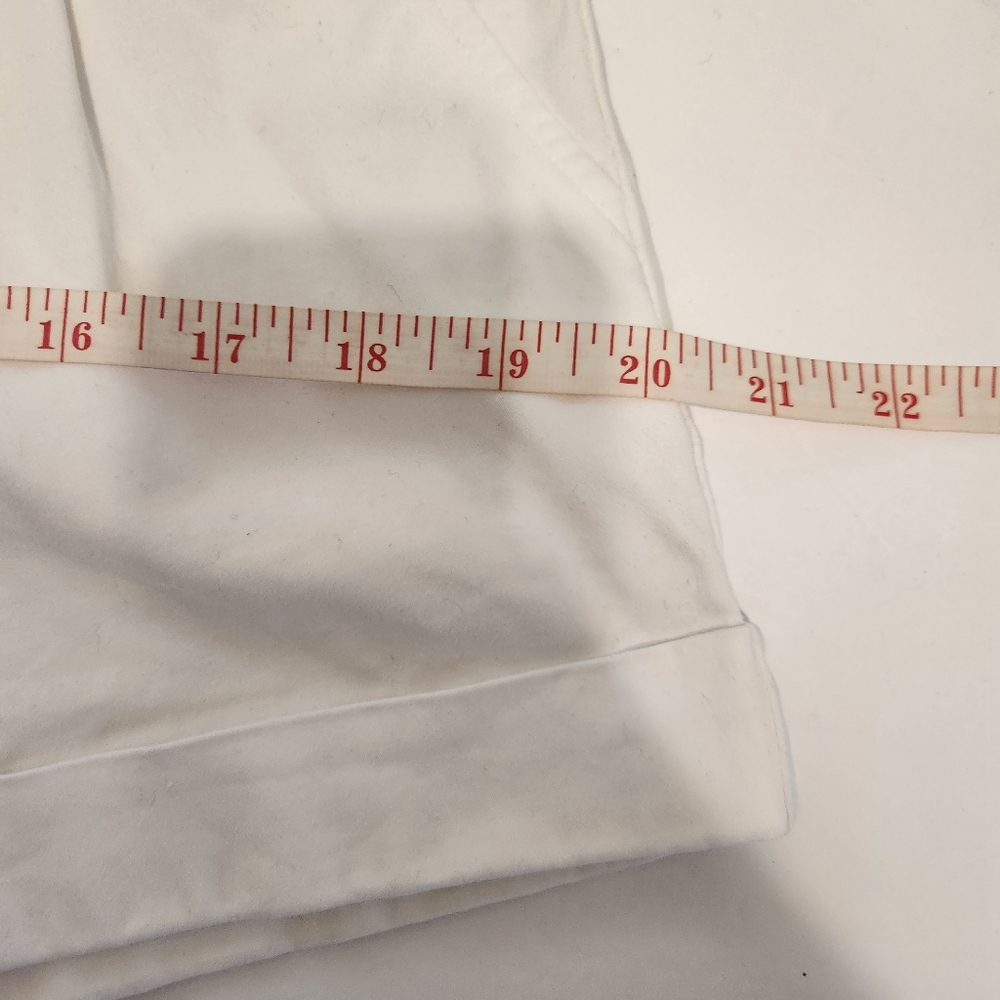 Cuffed Hem White Shorts - Picture 7 of 10